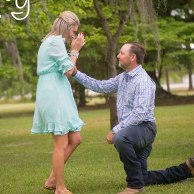 danadstrickland's profile picture. Wife/Mom/Christian 🫶🏼