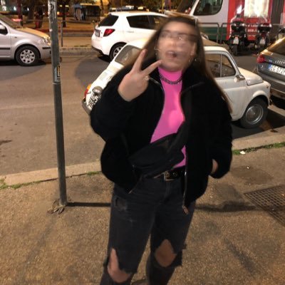 giuliameg12's profile picture. 