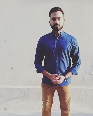 Nauha Khuwan❤
Poet❤
Manqat Khuwan❤
Marsiya Khuwan❤