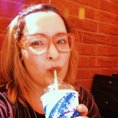 日米ハーフですがどっちかと言うとrepeal all borders 🏳️🌈 I got a big smile and a smart mouth https://t.co/0zsvmA7DSi