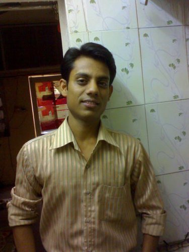 m fun loving like to share the updates to frds.
belive in lve like to watch cricket,profeesnaly working with an ad agency so m bit creative