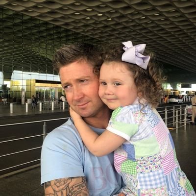 qrLCnquCzE0qY75's profile picture. Ganesan