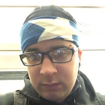 rarayrosa33's profile picture. 