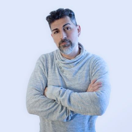 momicohen's profile picture. Publicista, diseñador web... gráfico, ilustrador, fotógrafo, SEO, ... y malabarista.