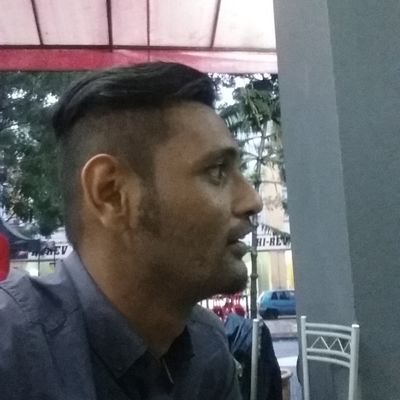 simple. manutd die hard fan also metallica family. malaysian. muslim.