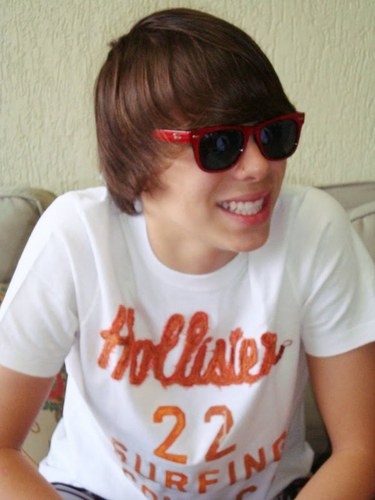 Um fã clube pra mostrar o nosso amor pelo @feehenriquee (L)
Donas: @biiascosta_ 
       @aaninhabueno