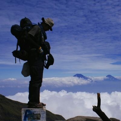 bepung's profile picture. belum punah; 
{ig: bepung}