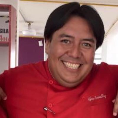 cocinero.,y docente.,me gusta enseñar y aprender de los demás siempre y cuando tengan HUMILDAD!!!