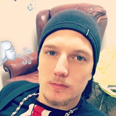 janitoct's profile picture. Pue ça mère Twitter wlh