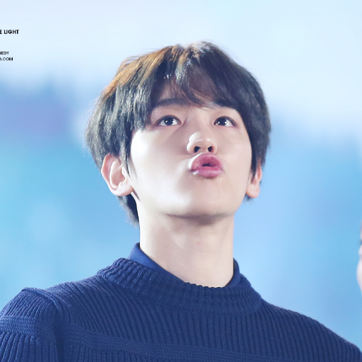 Does_Kyungsoo's profile picture. 