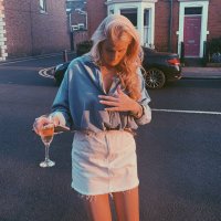 Charlotte Gray - @charlotteagray1 Twitter Profile Photo