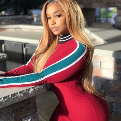 monica23900605's profile picture. I love swimming and I play a lot