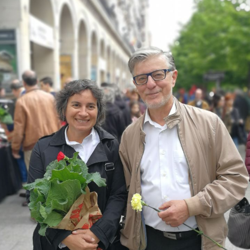 Toda cima se comienza por abajo. Trabajadora social. Activista por la diversidad afectivo-sexual.