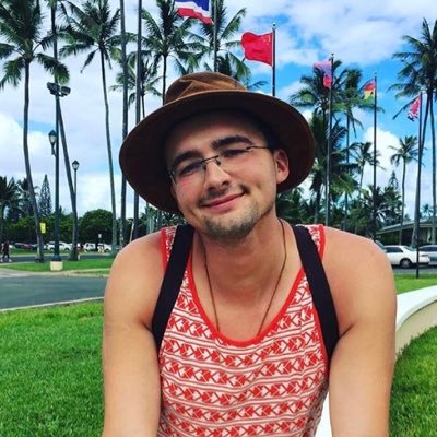 ImC0LiNYoUCaN2's profile picture. Attention=Currency: watch your ledger~🕳*ʞɔɐq sǝɹɐʇs pᴉoʌ* 👀•••The soul, a 💎, buried in this body of flesh, facets sparkling with a sun kissed brilliance. 🌞