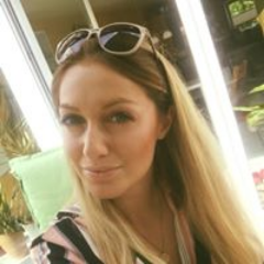 monicaalberta2's profile picture. 