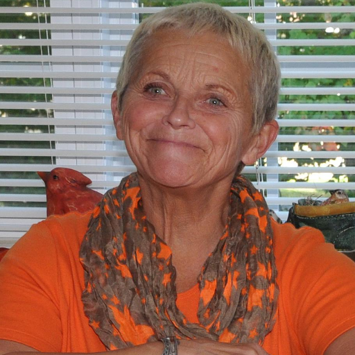 capersunite's profile picture. writer love science and nature, humor, amazing kids and animals, technology breakthroughs, volunteering, animal shelters, world wonders and happy people.