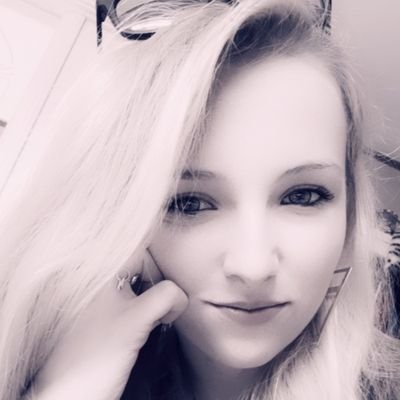 yunadagga's profile picture. Let s play 🏹 la musique et la plus puissante forme d'émotion 🎶
#TS4 
#ex2nd8et1S4