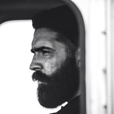 Atua_'s profile picture. Çaldılar çocukluğumu habersiz.