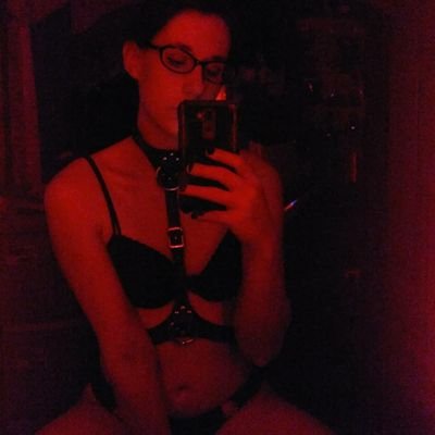 Molli_Omatic's profile picture. non-practicing milf