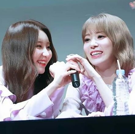 ChaeKkura onleh
PROTECT CHAEYEON AT ALL COSTS!