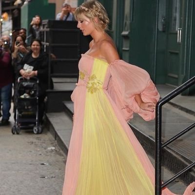 Swift13Ariana's profile picture. 