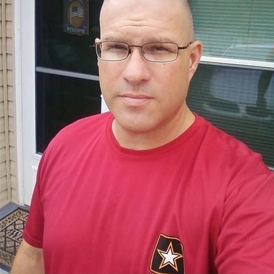 GeorgeW90009706's profile picture. I always make sure everyone around me must be happy