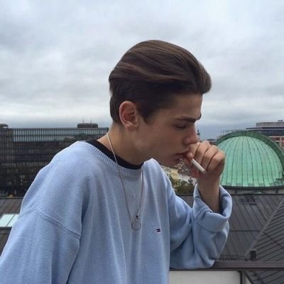 przeruchane's profile picture. Puedes ser nada para el mundo pero para alquien puedes ser el mundo entero 🌎