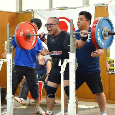 沖縄の気合い系ボディビルダーです。
大腸がん、肝臓がんステージ4闘病中。
病を克服し、ボディビル沖縄NO.1を目指します🙂