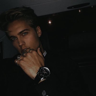 stcrgazc's profile picture. 𝐊𝐢𝐧𝐝𝐚 𝐡𝐞𝐚𝐫𝐭𝐥𝐞𝐬𝐬.