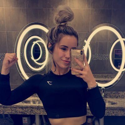 Hey_itshanny's profile picture. insta: hey_itshanny