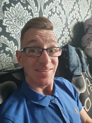 fraser_devine's profile picture. 