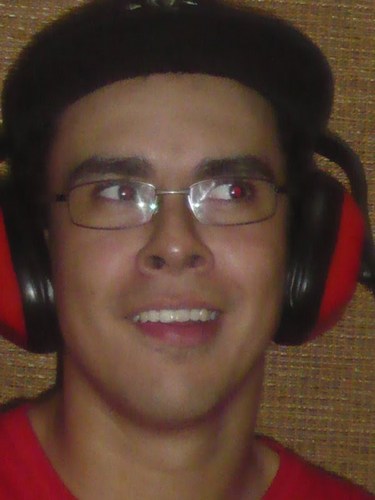 Eu não uso mais esse twitter! Eu uso o @Luiz_Batera e se vcs quiserem seguir esse tbm @BlackChainsRock é nois!
