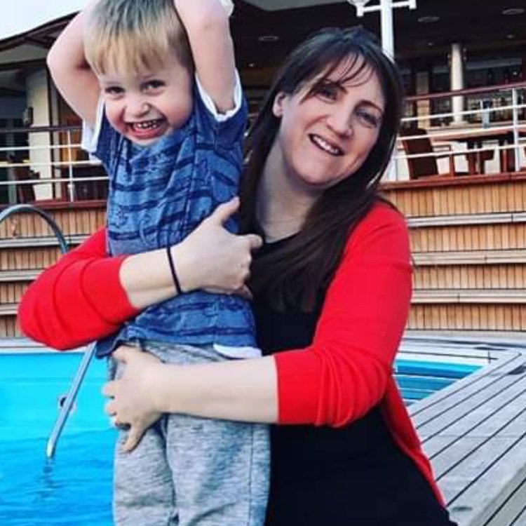 KellyukKelly's profile picture. Just an average person living an average life -