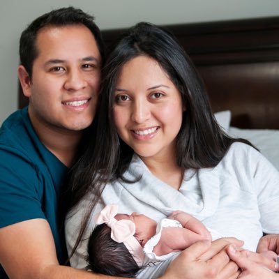 tidbitsofus's profile picture. 👪 Family of 3 🌲 Making memories in the PNW & beyond 🌿 Lifestyle • Family Adventures • Food • Check out our blog ⬇️