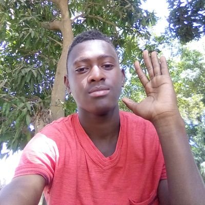 i need love and love getting advices too as i am a good listener ✌✌✌