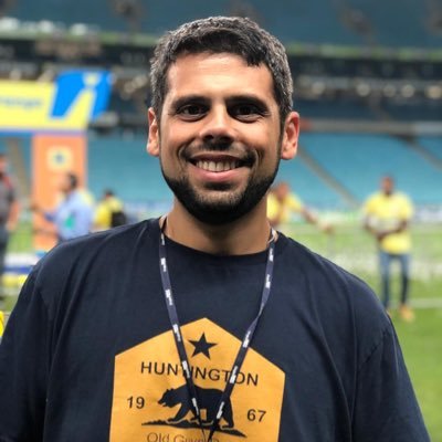 Editor de esportes da RBSTV. Jornalista (PUCRS) e radialista. Corredor nas horas vagas e fã de futebol americano. Instagram: rodrigocmorel.