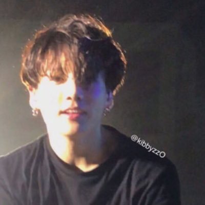 jk_twtt's profile picture. мой фетиш - бтс