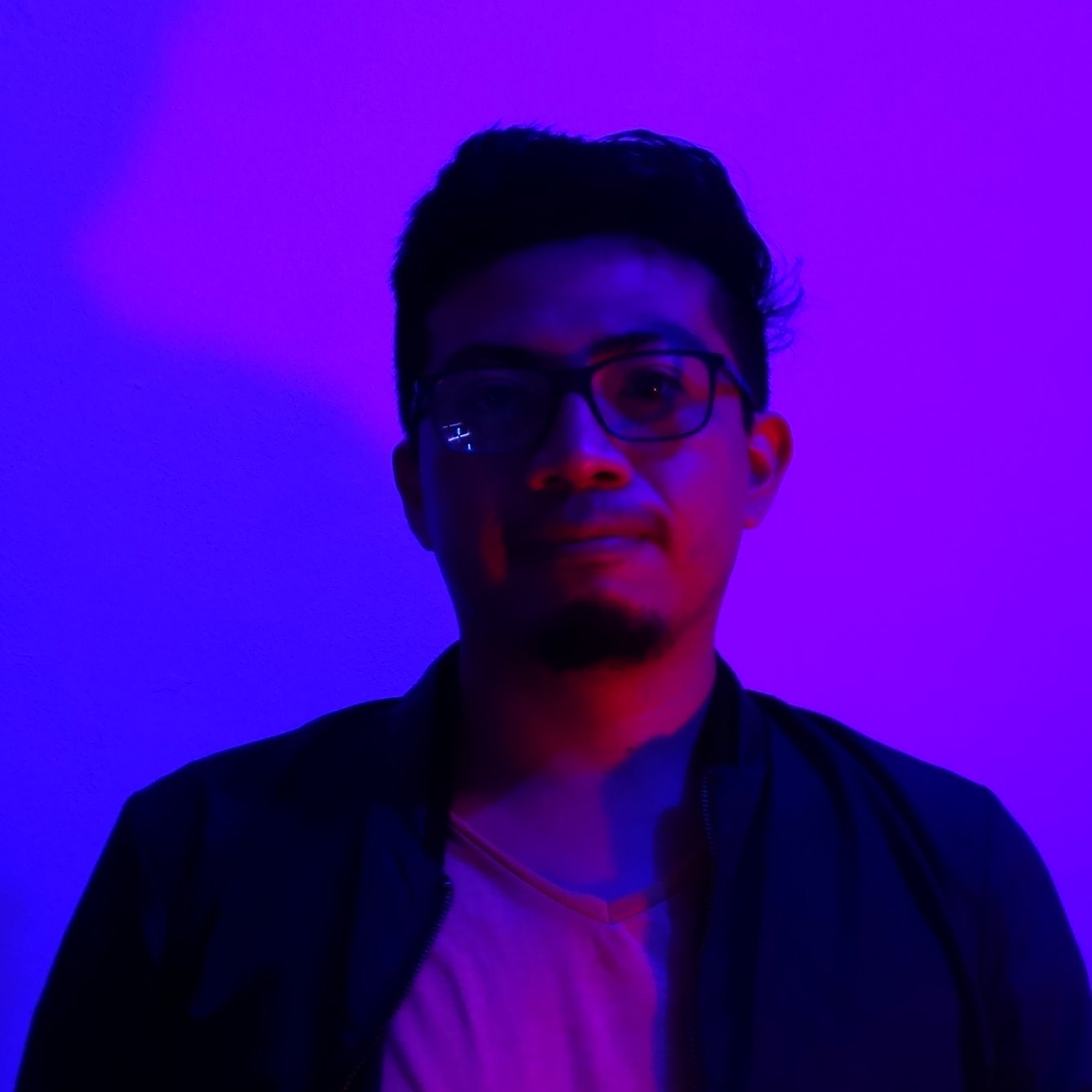 FranciscoMayB's profile picture. Arquitecto 🏢📐📏
Fotógrafo principiante 📸
Gamer 🎮🖲️🖥️