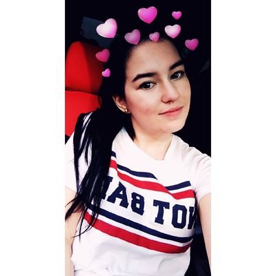 ~17 ❤
~Live in Croatia 🇭🇷
~insta- @emilijavlahek
~pinterest- @emilijavlahek