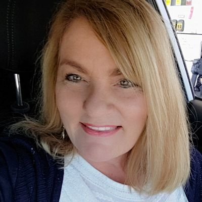 LoraMcCormick11's profile picture. 