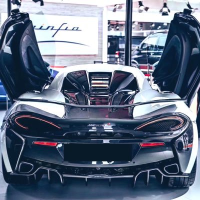 Hi, I'm Neo, director of CDH body kit, we specialize in supercar products, body parts, carbon fiber products, and we can also manufacture products.