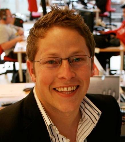 Interested in sales/marketing and customer/user experience for Saas start-ups