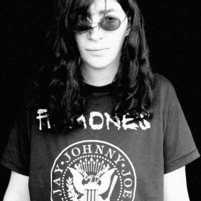 markvoorhees6's profile picture. typical 80s teen survivor, with some anthropology and paleontology university education.