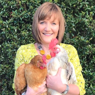 Communications consultant & award winning blogger at @eating_ideas, cunningly disguised as a grown up!