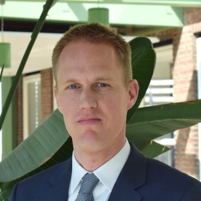 CoenZoon's profile picture. Werkt aan de realisatie transitie landelijk gebied @minLNV | getrouwd met Evelien, vader Tycho en Quinten | socioloog en bestuurskundige | hardlopen | Feyenoord