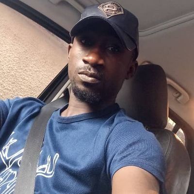 #medicaldoctor;
#publichealth specialist in training
#sports lover ⚽️ & LiverpoolFC fan✌
#gemini guy♊
😋verynaughty in za oda room😋