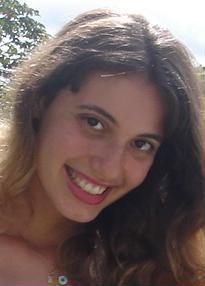 Paulistana, estudante de Letras-Inglês que adora musica, filmes e literatura....