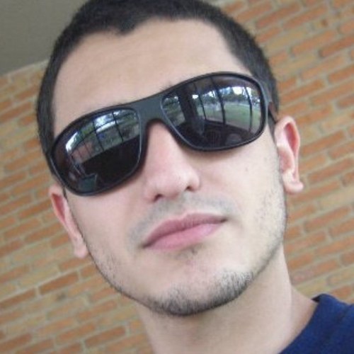 PedroHtown's profile picture. Future millionaire, current college student, working as an ice-cream man and waiter / Born in Brazil, living in Houston/ Fluent Portuguese, Spanish, English/