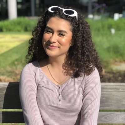 curlybeca's profile picture. 