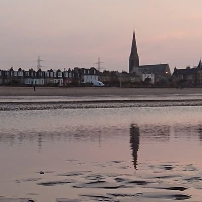 Online community for Portobello in Edinburgh EH15, Scotland. Portobello Beach, Prom, & High Street or elsewhere - Positive Porty! (tweets by Lee Kindness)